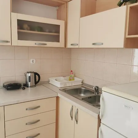 Apartman Tudor Kuzma Lägenhet *