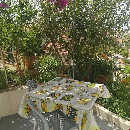 Apartment Apartman Tudor Kuzma *