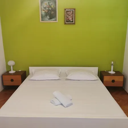 Apartman Tudor Kuzma * Hvar Town