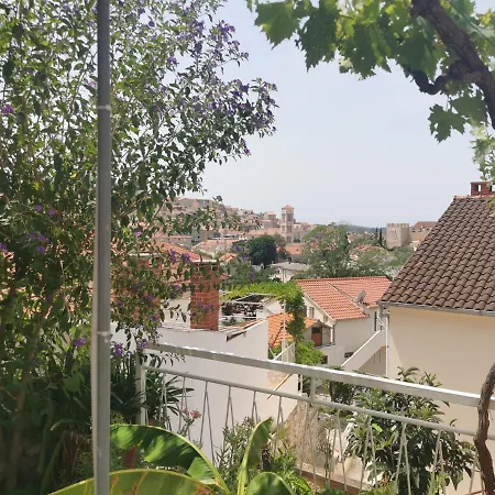 Apartman Tudor Kuzma Apartment